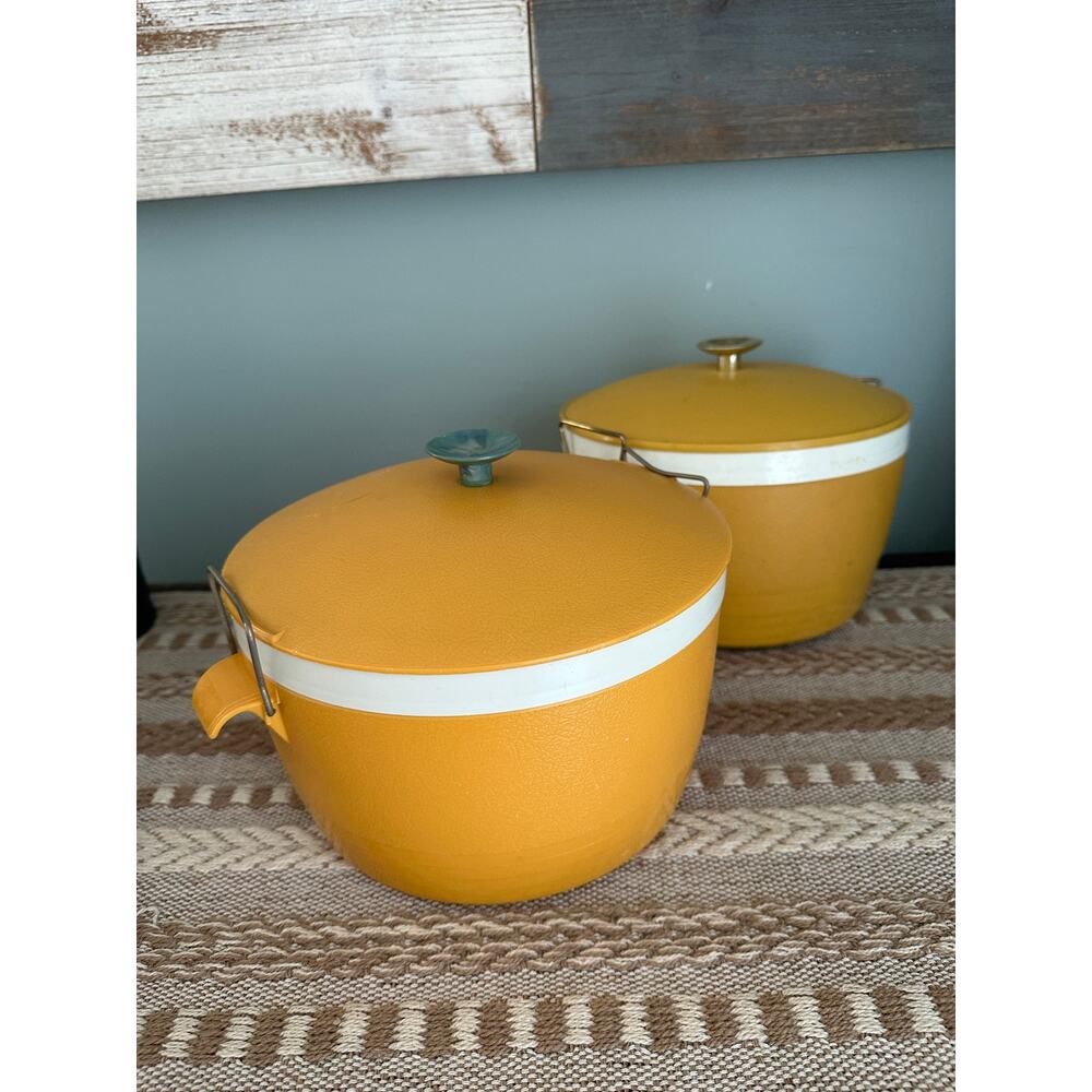 Vintage Sunfrost Therm-O-Ware Insulated Locking Lid Dish or Ice Bucket